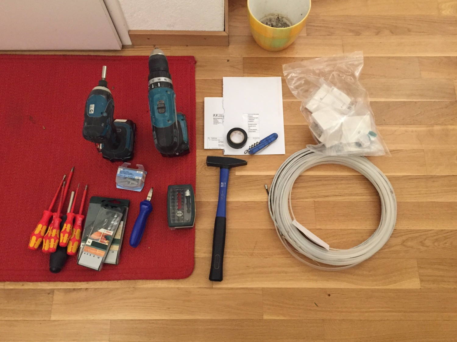 Tools to help my colleague to move. And get is network running again.
