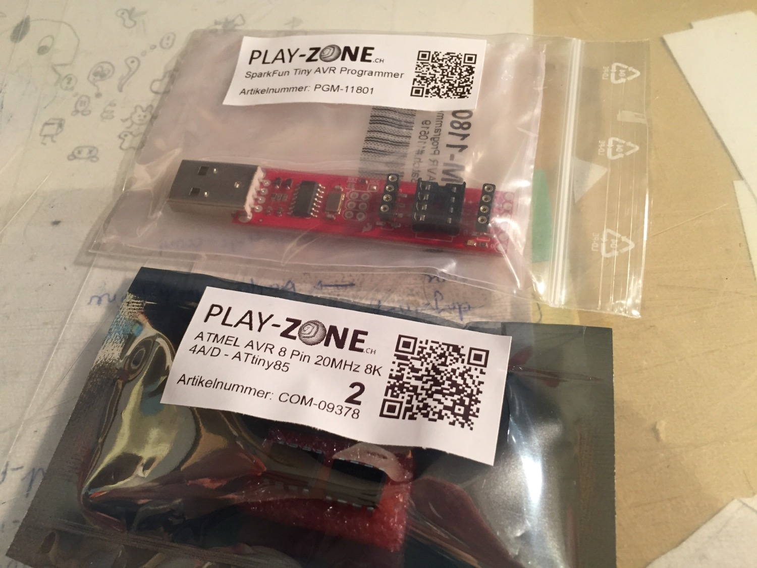 Just received some new toys today (ATiny85 and a programmer).
