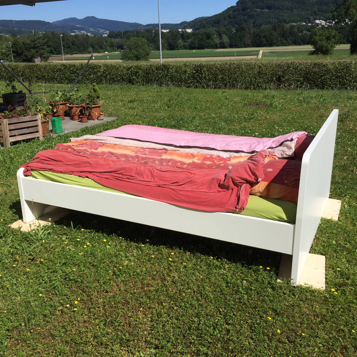 My new sleeping place for tonight! The bed should be better than the air mattress from last year.
