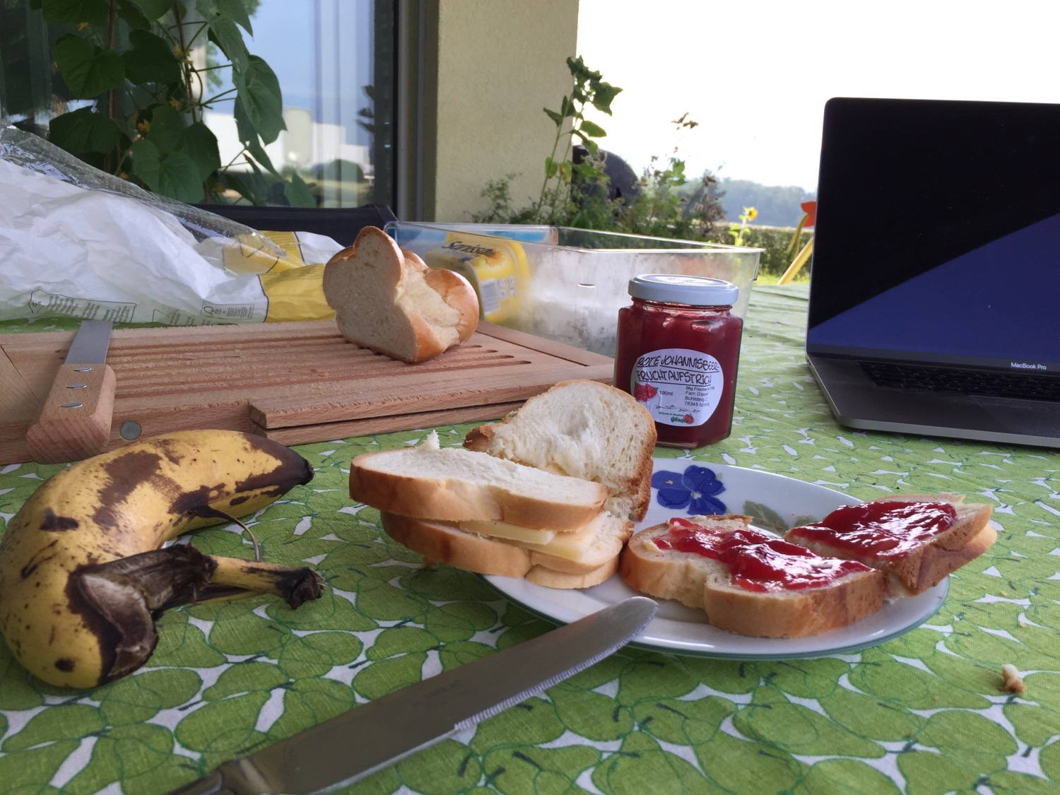 I am getting ready for the day. Will help a friend with moving. Until then something to eat and some coding work.
