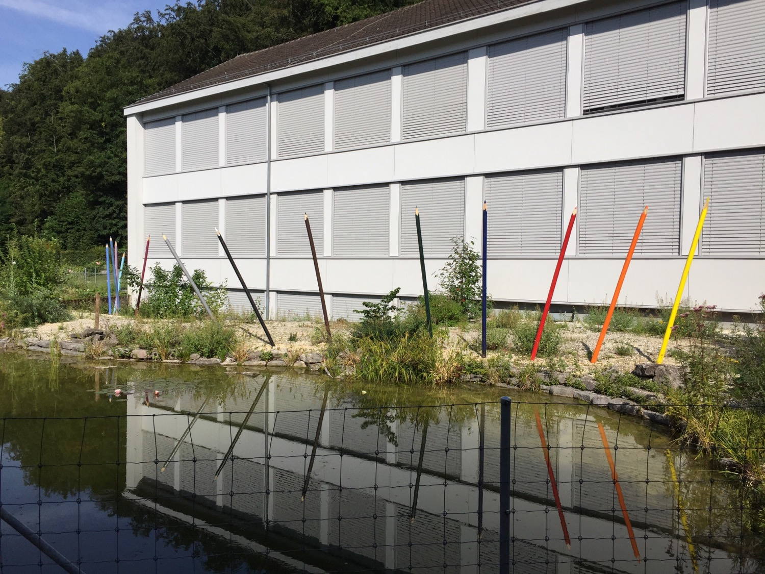 The color pencils got installed now. Not the same impact any more, but I still like it.
