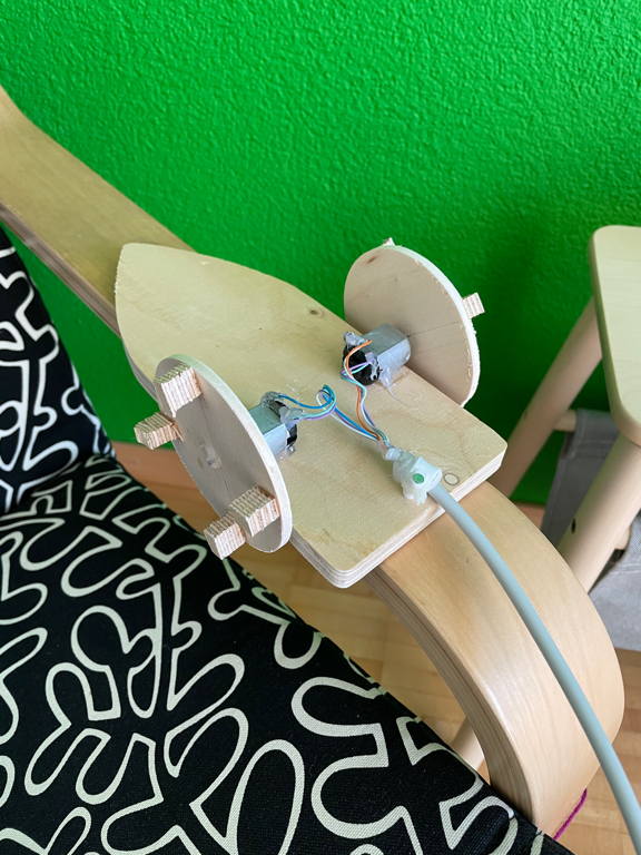 The project from yesterday. Unfortunately, it was too heavy and did not float.
