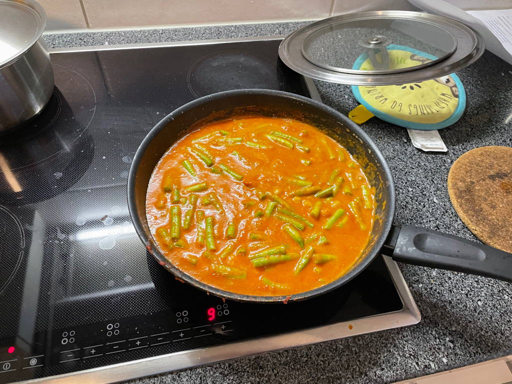 I tried the recipe for Creamy coconut chickpea curry. I recommend it 👨🏻‍🍳!
