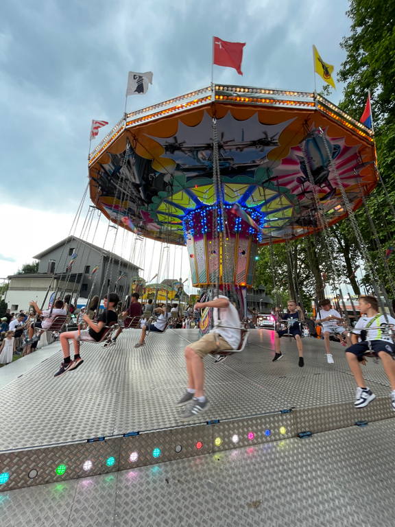 My daughter made me go onto the chairoplane (strange word) – I did regret it :-D
